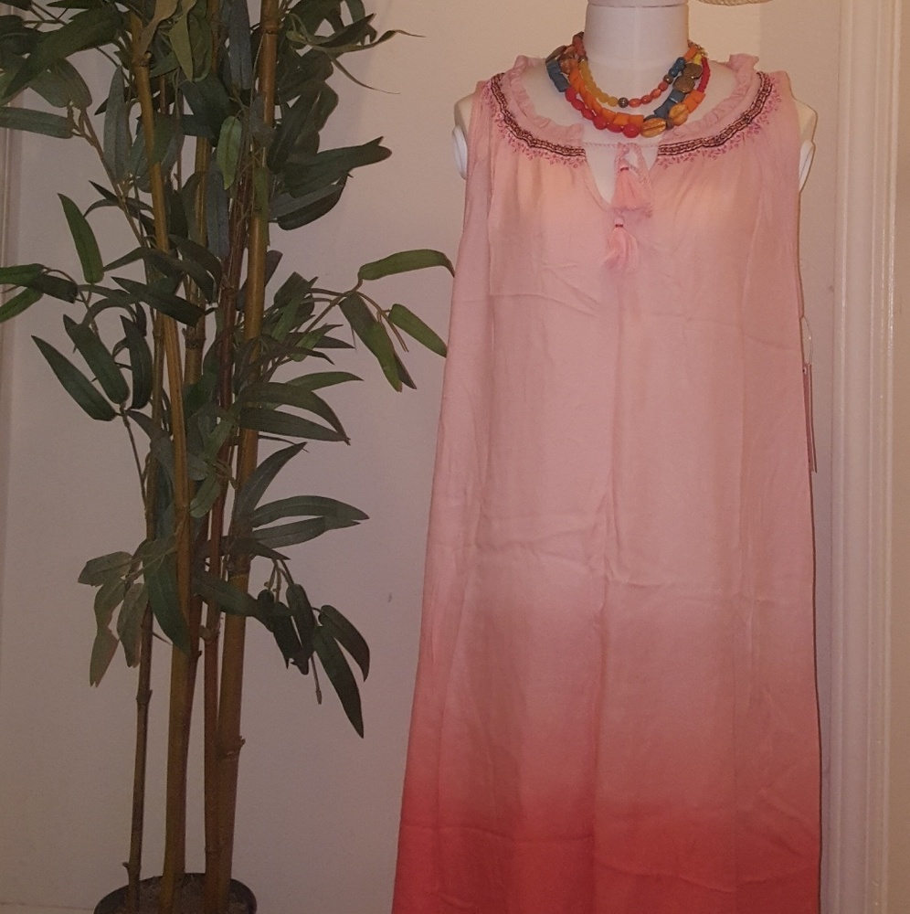 Dress - Picture 2 of 3